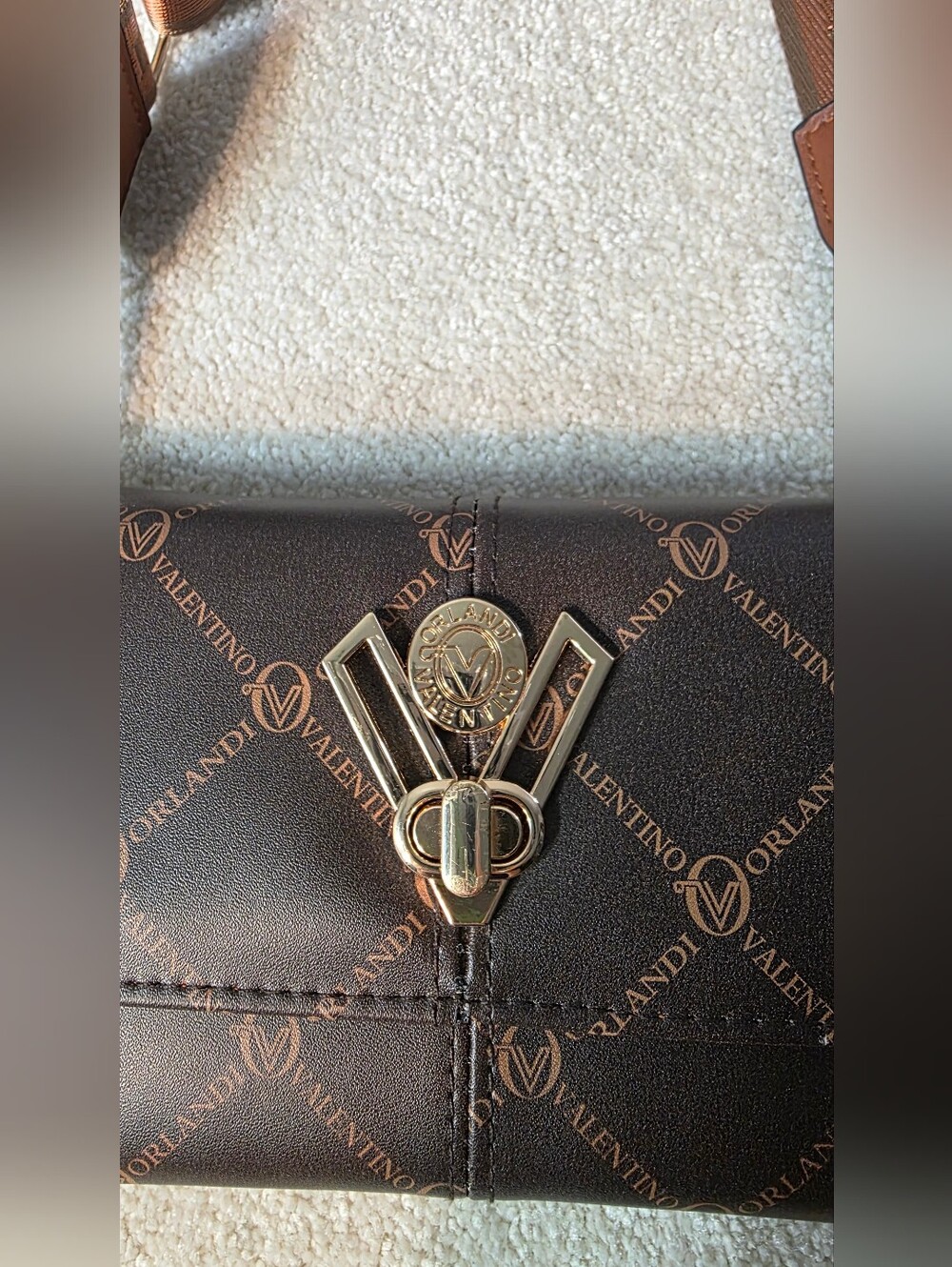Valentino Orlandi Vegan Leather Logo Crossbody Bag Wallet Gold Accents OS NWT - Picture 2 of 7